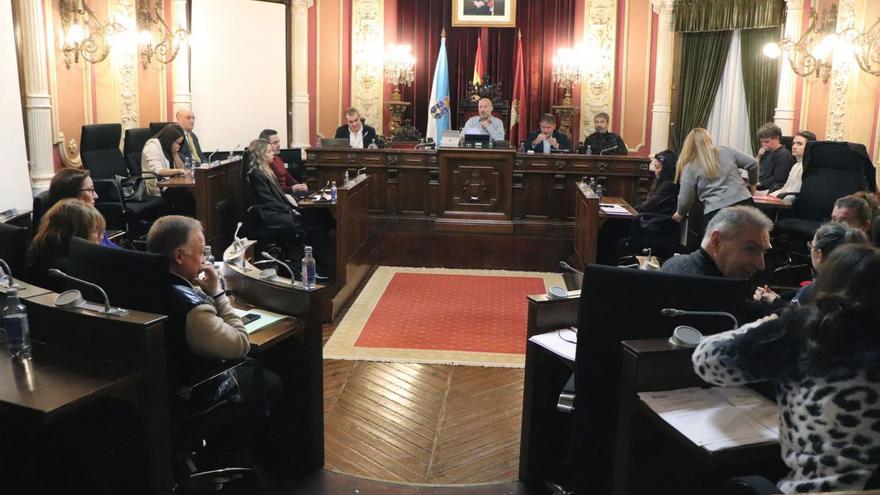 Pleno extraordinario celebrado ayer en el Concello de Ourense. |  Iñaki Osorio