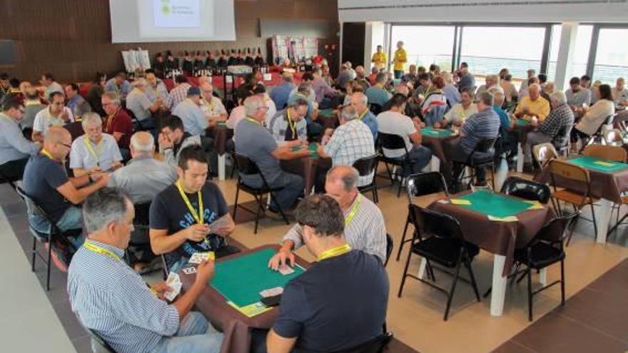 Cantallops Campionat de Botifarra solidari amb l&#039;ADF del poble