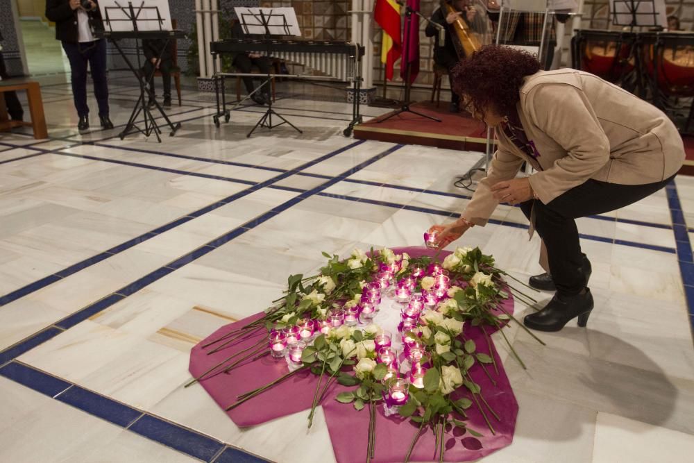 Homenaje a las víctimas de la violencia de género