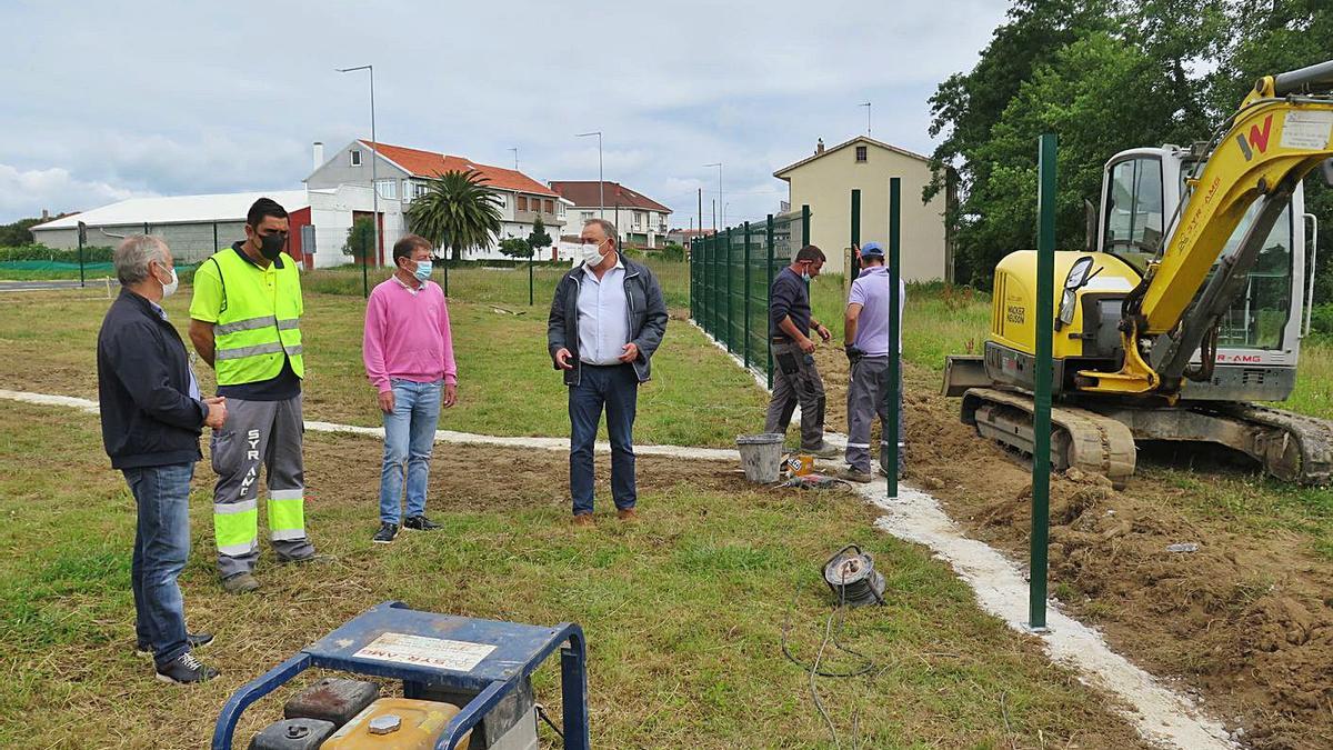 A Laracha habilita un área de recreo canino en el núcleo urbano | LA OPINIÓN