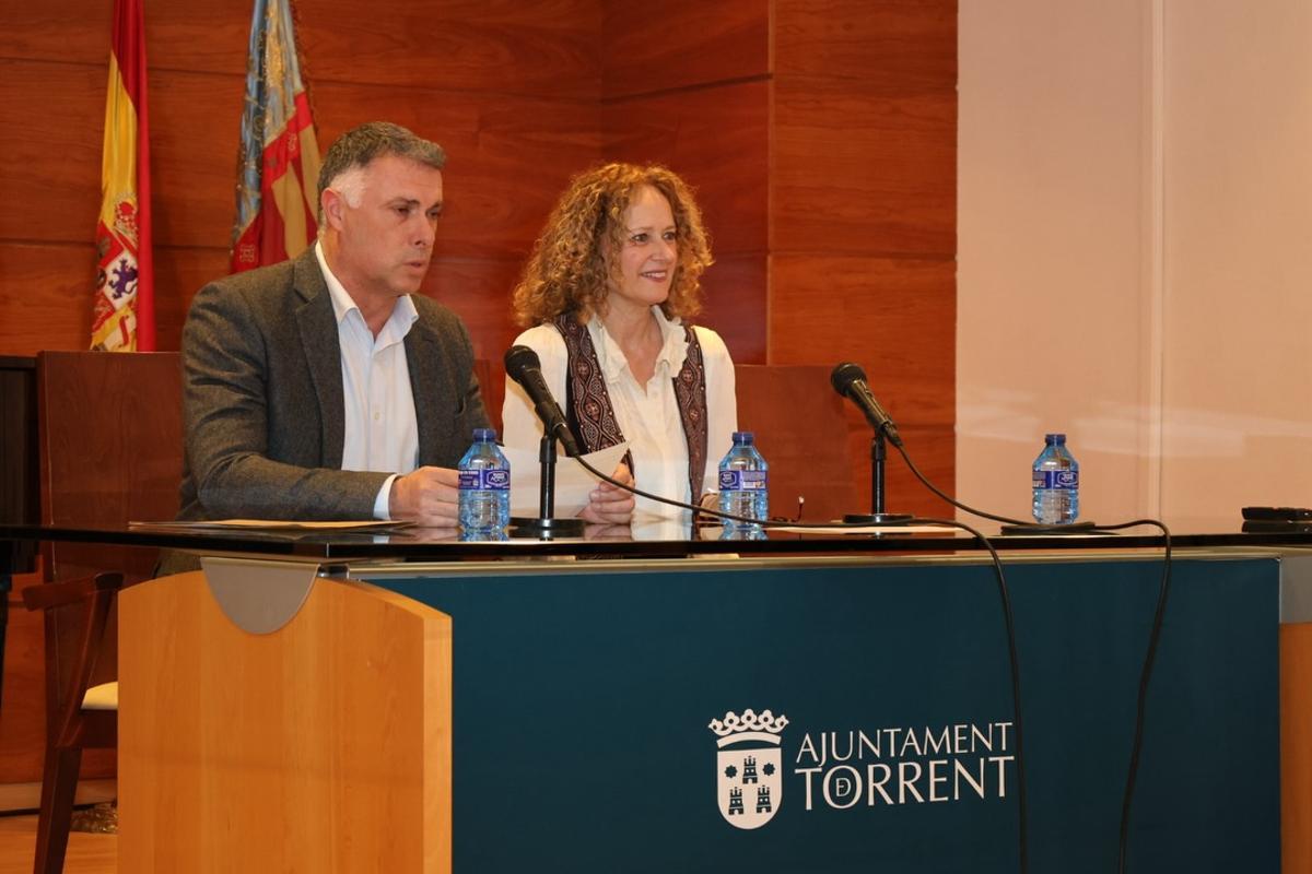 Gozalvo y Folgado durante la presentación de los proyectos dana a los vecinos.