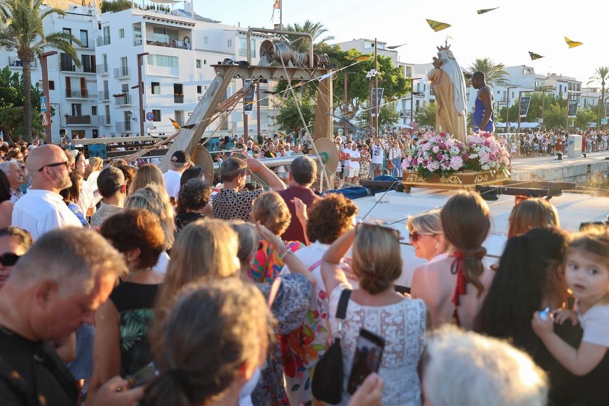 Mira aquí todas las imágenes del Día del Carmen en Ibiza