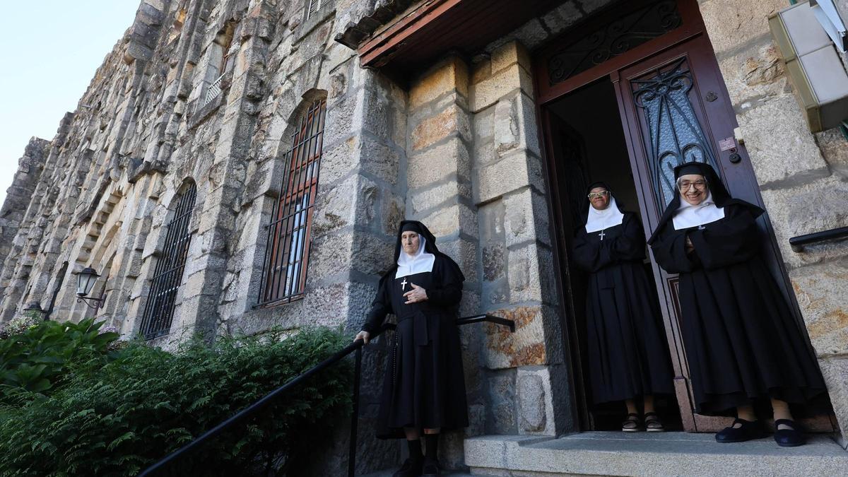 Las monjas de clausura de las Salesas inician la celebración del centenario de su monasterio: «Recibimos llamadas todas las semanas con peticiones de rezos personalizados»