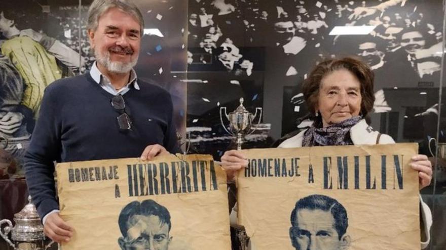 Dos carteles de Herrerita y Emilín, donados al Museo del Real Oviedo | REAL OVIEDO