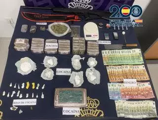 Ocho detenidos de un clan familiar por vender drogas en tres viviendas de Vélez-Málaga