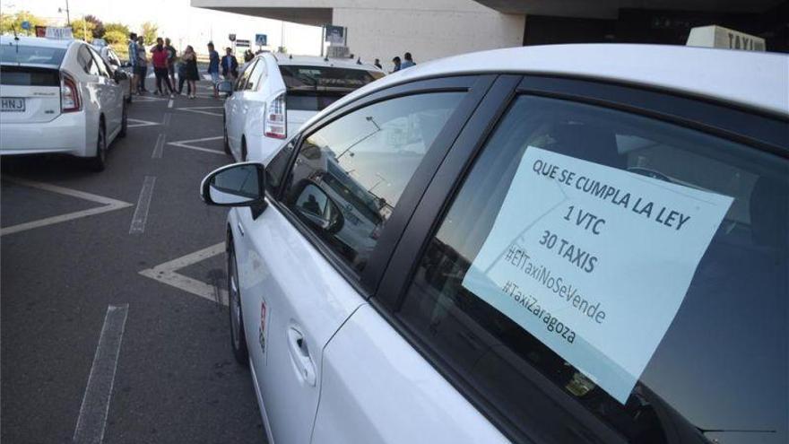 Zaragoza sobrevive sin taxis