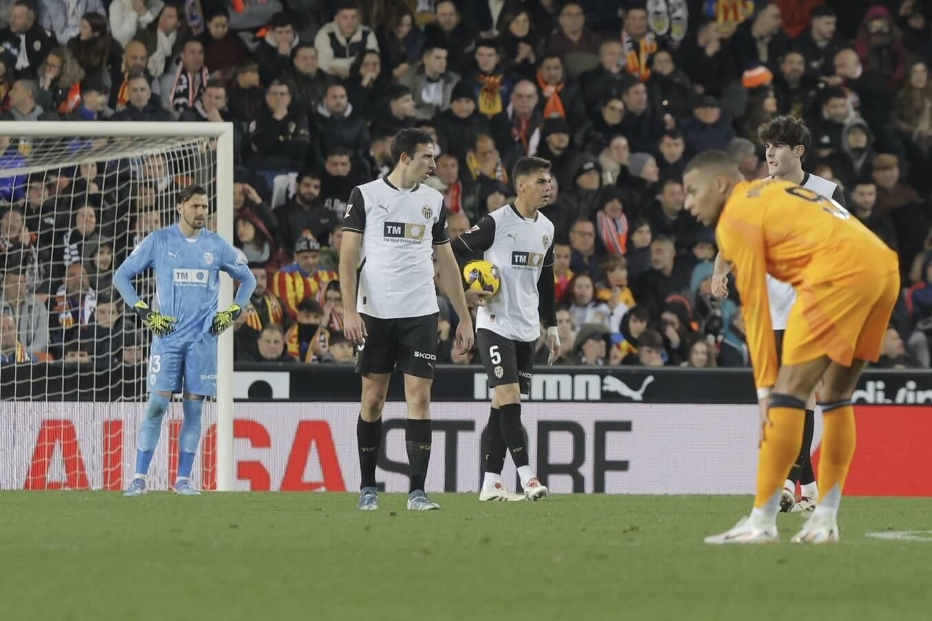 Las mejores fotos del partido entre el Valencia y el Real Madrid