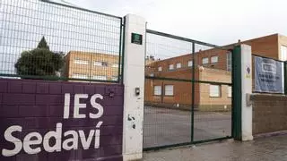 La zona cero critica la falta de criterio único de conselleria para cerrar colegios con alerta