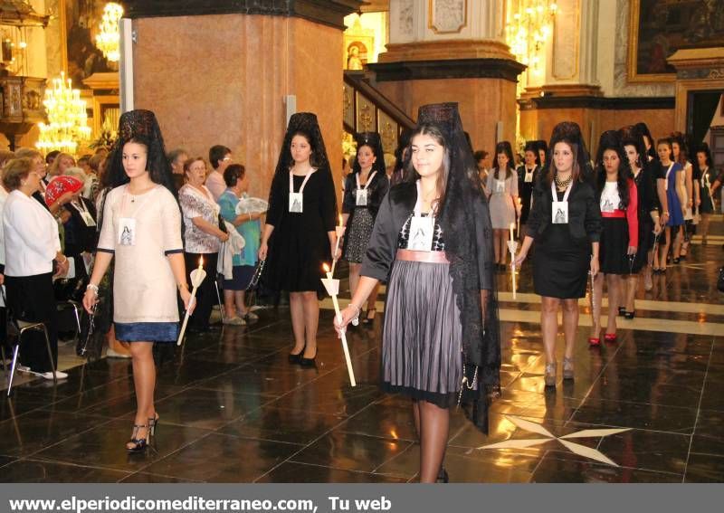 GALERÍA DE FOTOS -- Las rosarieras celebran una solemne procesión en Vila-real