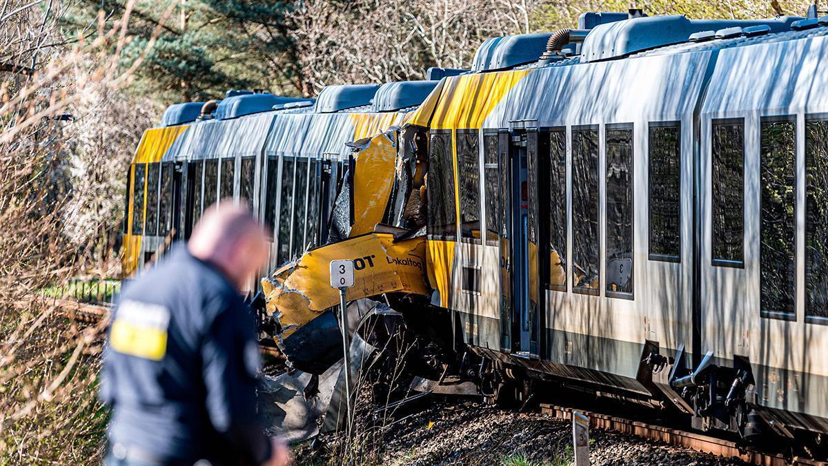 Choque frontal de trenes en Dinamarca