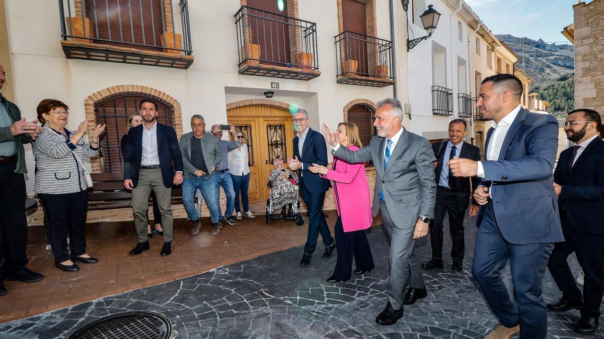 &quot;Bienvenido Míster Ministro&quot;:  Ángel Víctor Torres, ministro de Política Territorial y Memoria Democrática visita Fageca