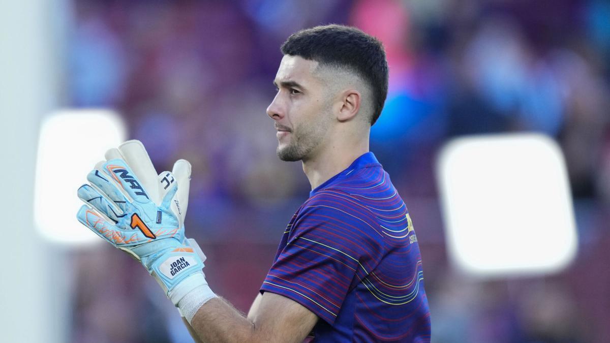 Joan Garcia: "La exigencia del Barça es la más parecida a la de un Mundial; estoy listo"