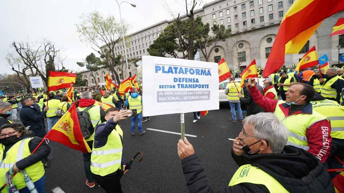 Manifestación de la Plataforma en defensa del sector del transporte, en Madrid.