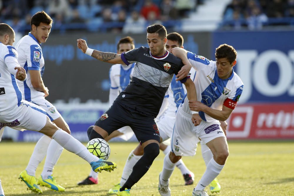 El Elche araña un empate en su campo maldito después de 90 minutos de esfuerzo y sin dejar fisuras defensivas