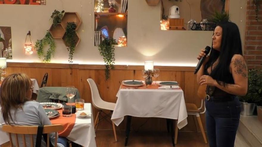 La cita más surrealista en la historia de First Dates: “Estás haciendo el ridículo”