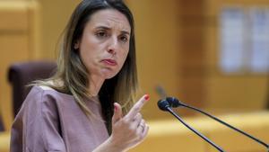 La ministra de Igualdad, Irene Montero, interviene en el Pleno del Senado, en Madrid. EFE/ Fernando Alvarado