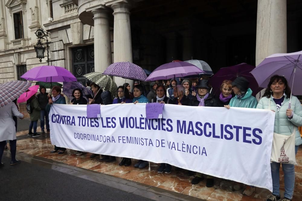 Protesta contra los feminicidios en València