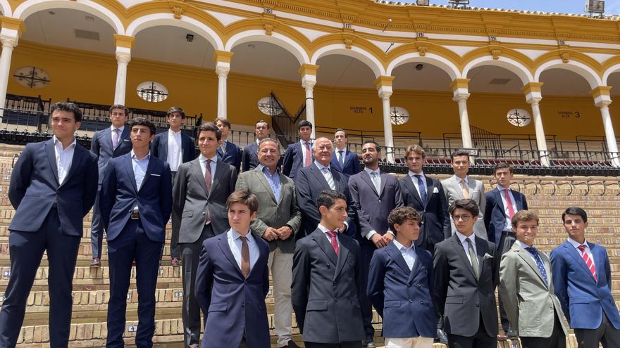 Sevilla presenta los carteles de las novilladas nocturnas de la Maestranza