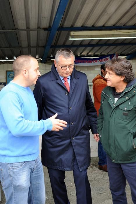 Grabación de un programa de televisión en el campo del Santiago de Aller