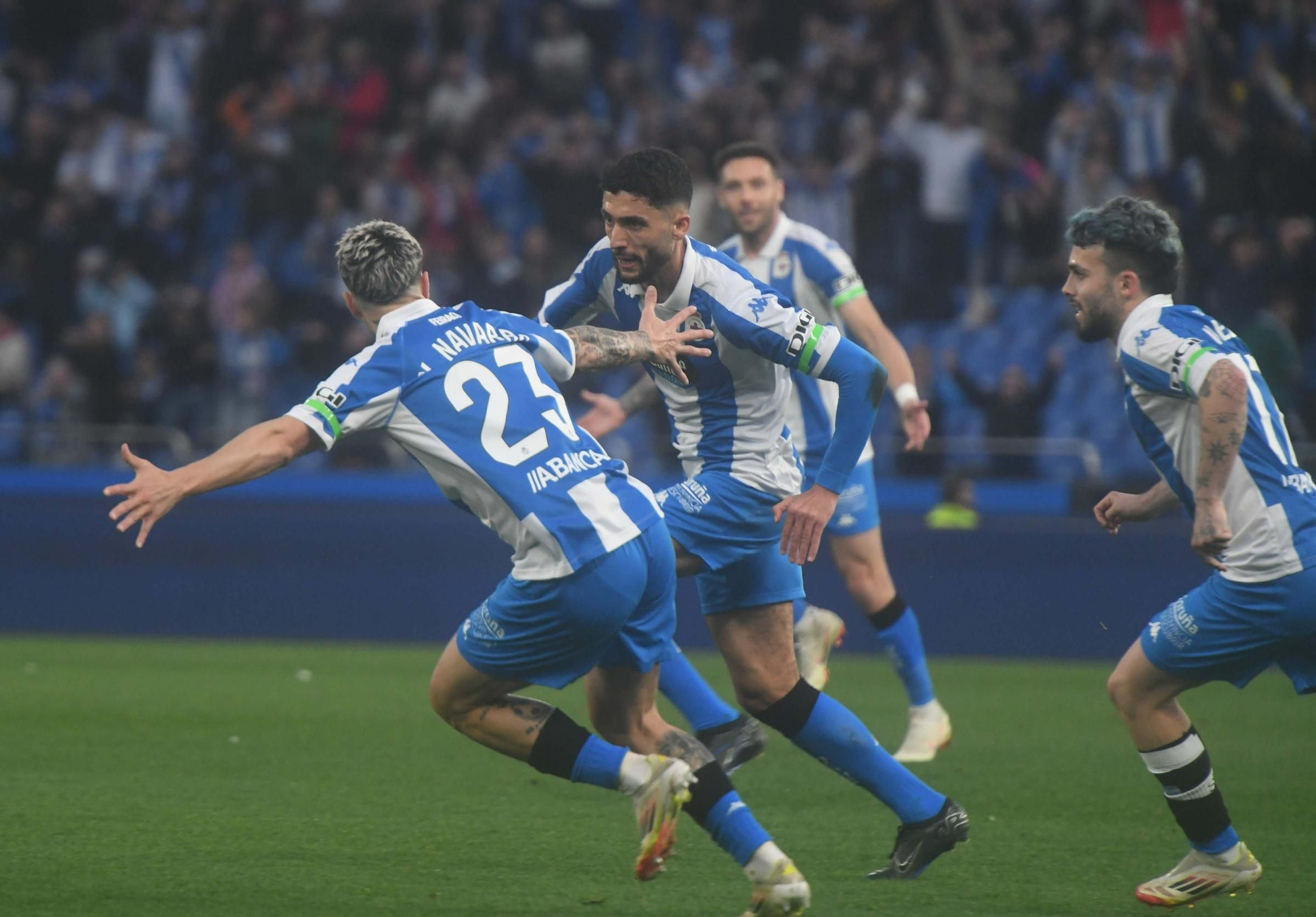 El Deportivo doblega al Almería en Riazor (3-1)