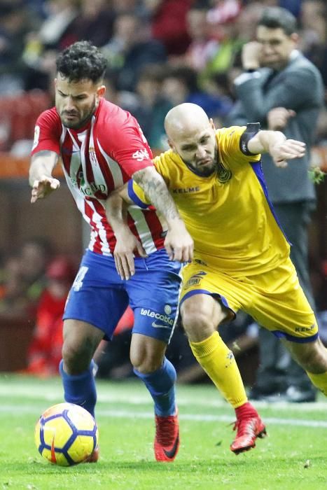 El partido entre el Sporting y el Alcorcón, en imágenes