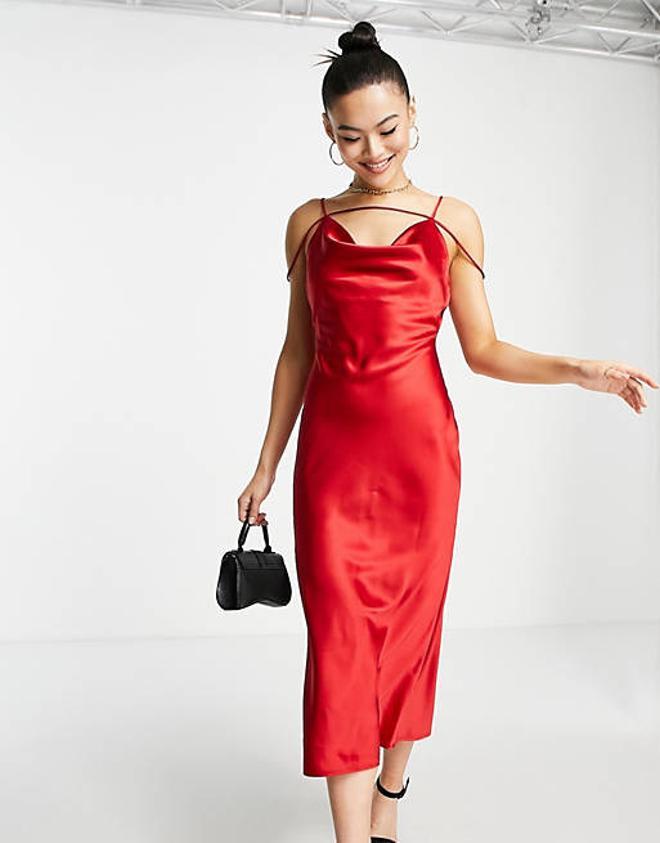 Vestido midi rojo con detalle de tiras de satén de Rare London