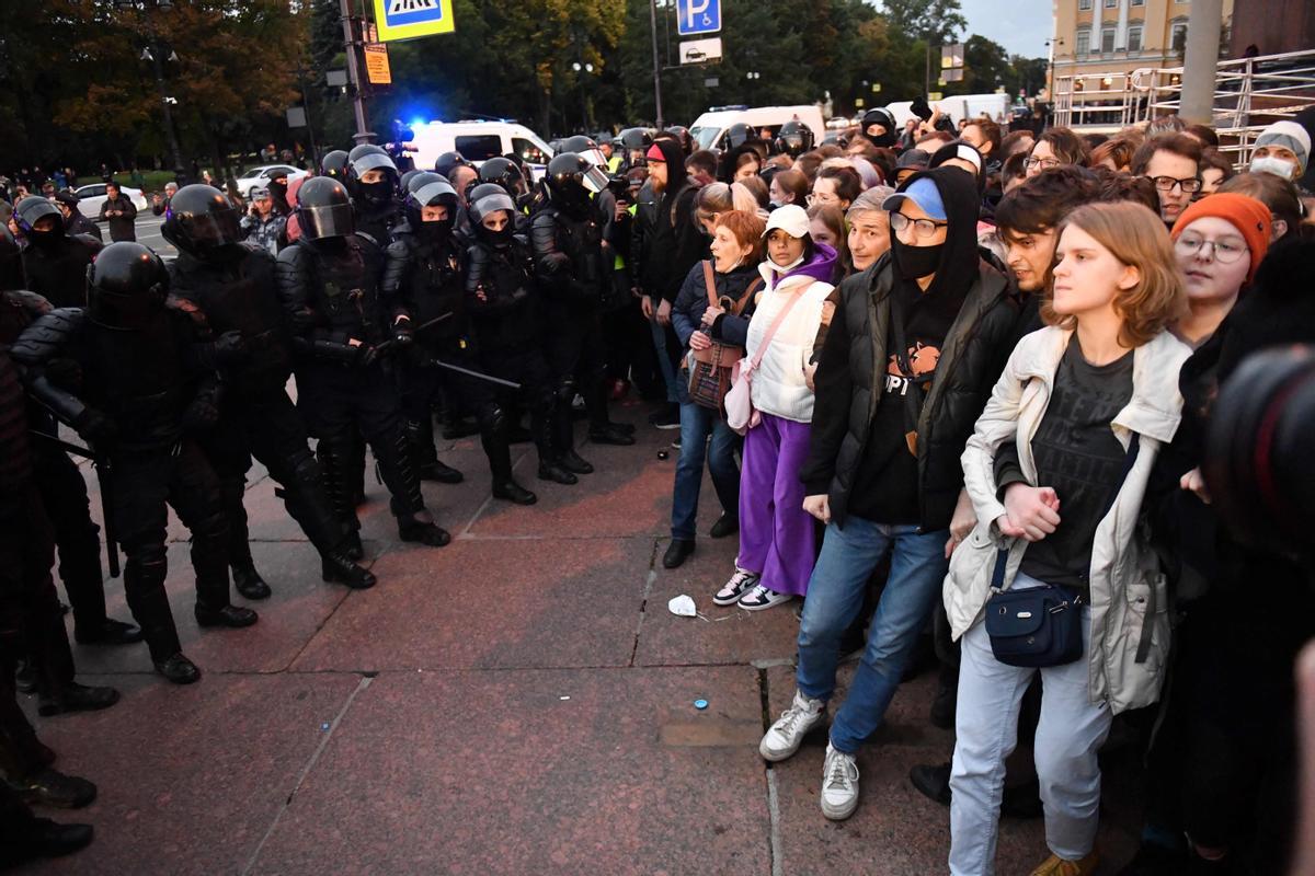 Detenciones en San Petersburgo en las protestas contra las movilizaciones de reservistas anunciadas por Putin