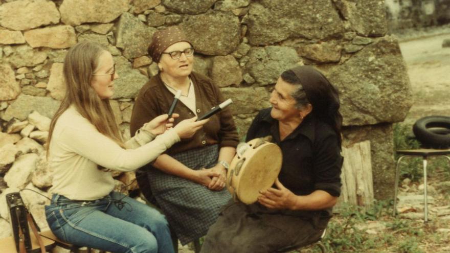 Adeus a Dorothé Schubarth, a suíza que recolleu 14.000 coplas tradicionais galegas
