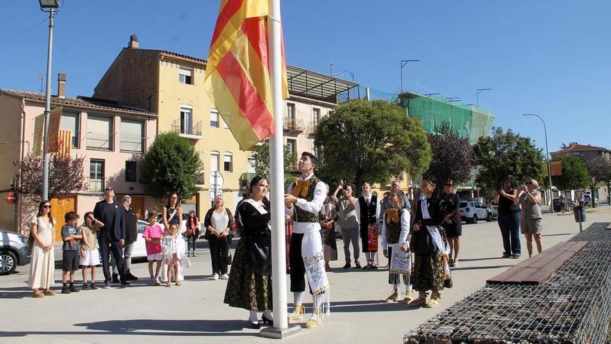 La hissada de la senyera i la caminada fins a Sant Benet, els actes més destacats de la Diada a Sant Fruitós