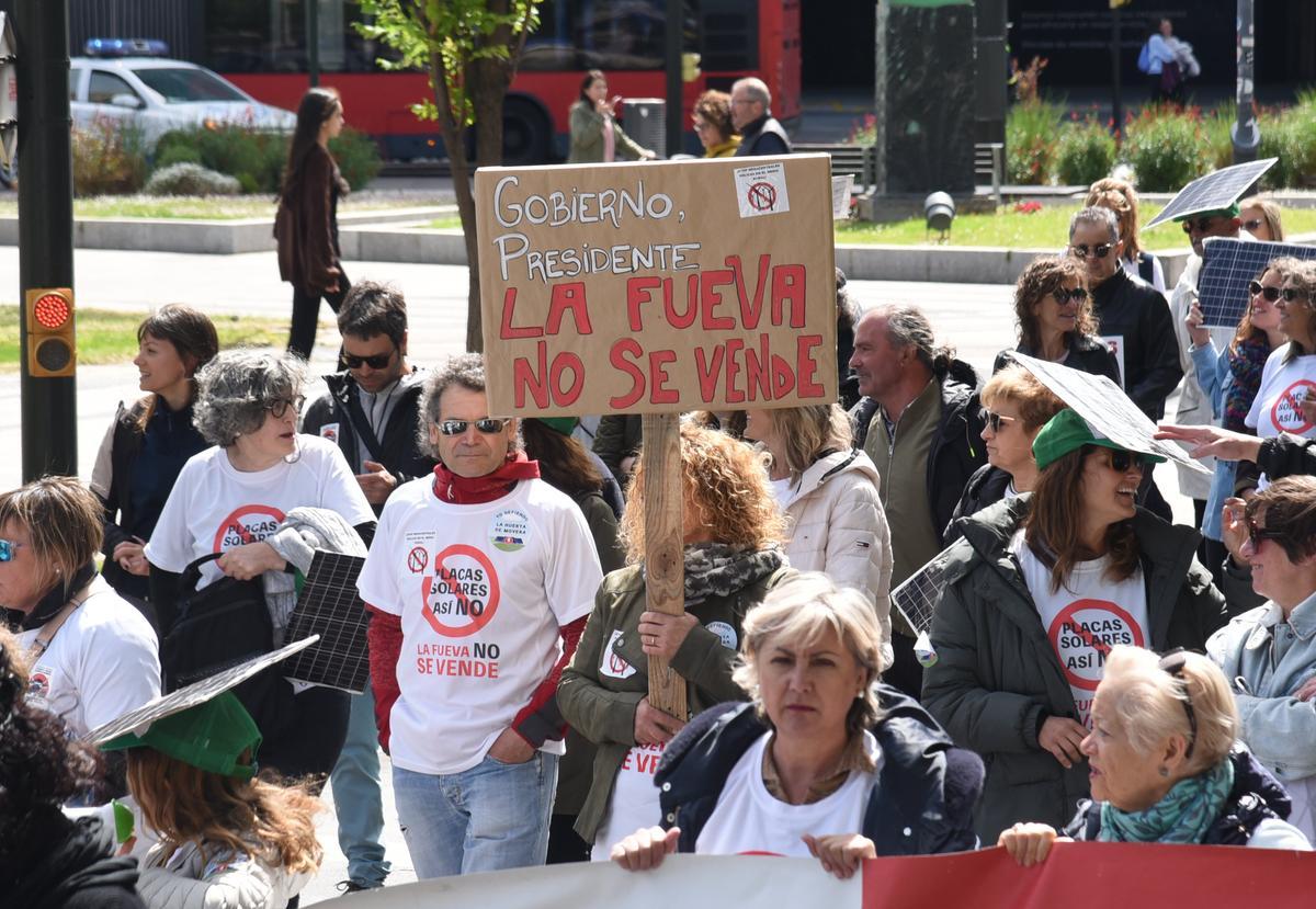 Representantes de La Fueva han viajado a Zaragoza para la protesta