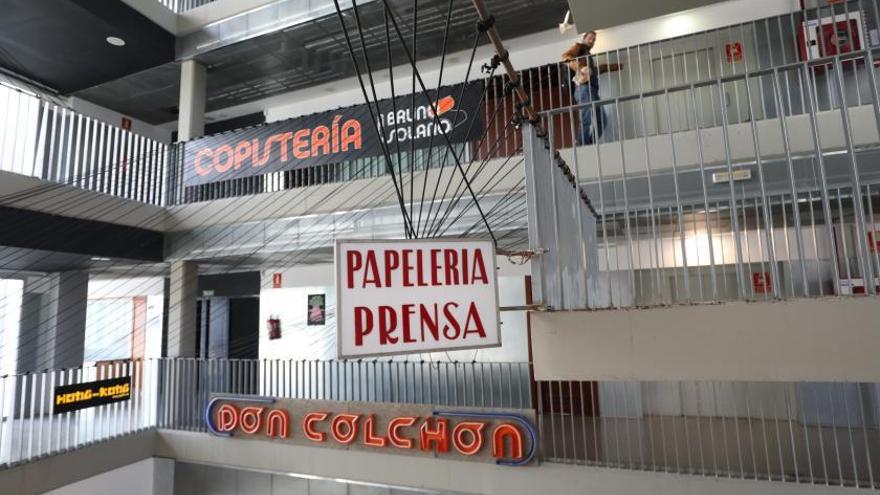 La muestra está expuesta en el vestíbulo de la Escuela Superior de Diseño de Aragón, en Zaragoza.