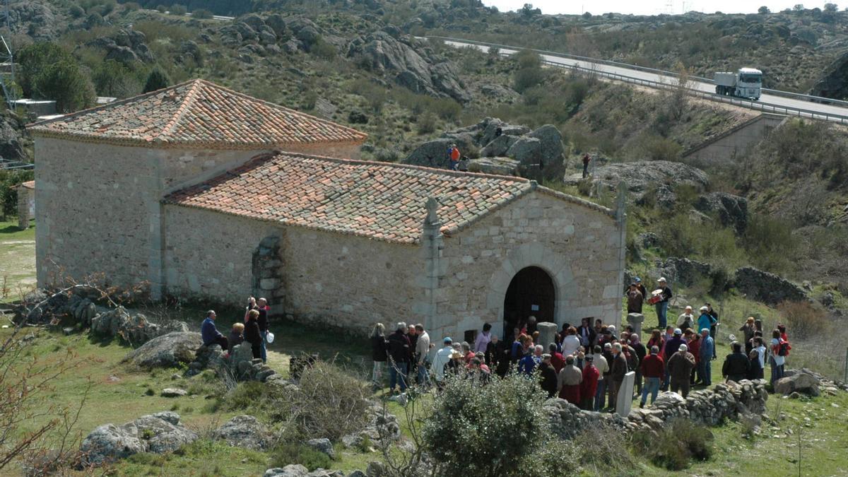 Ermita de San Esteban de Muelas del Pan