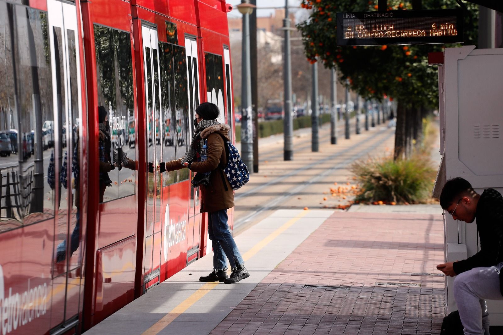 Último día con mascarilla en el transporte público