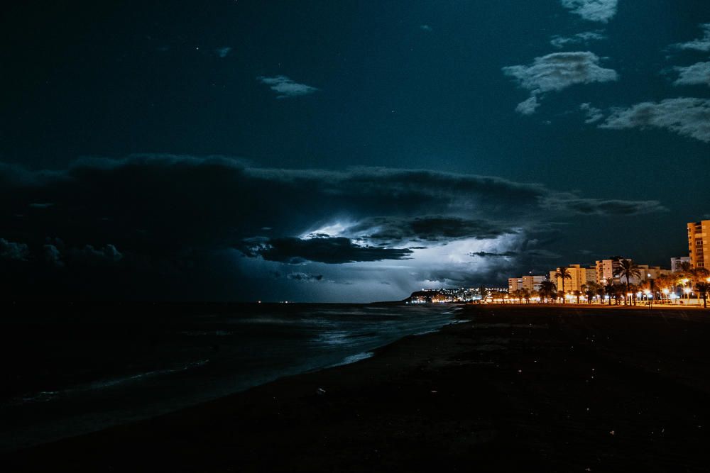 La gota fría deja imágenes impresionantes de la costa alicantina