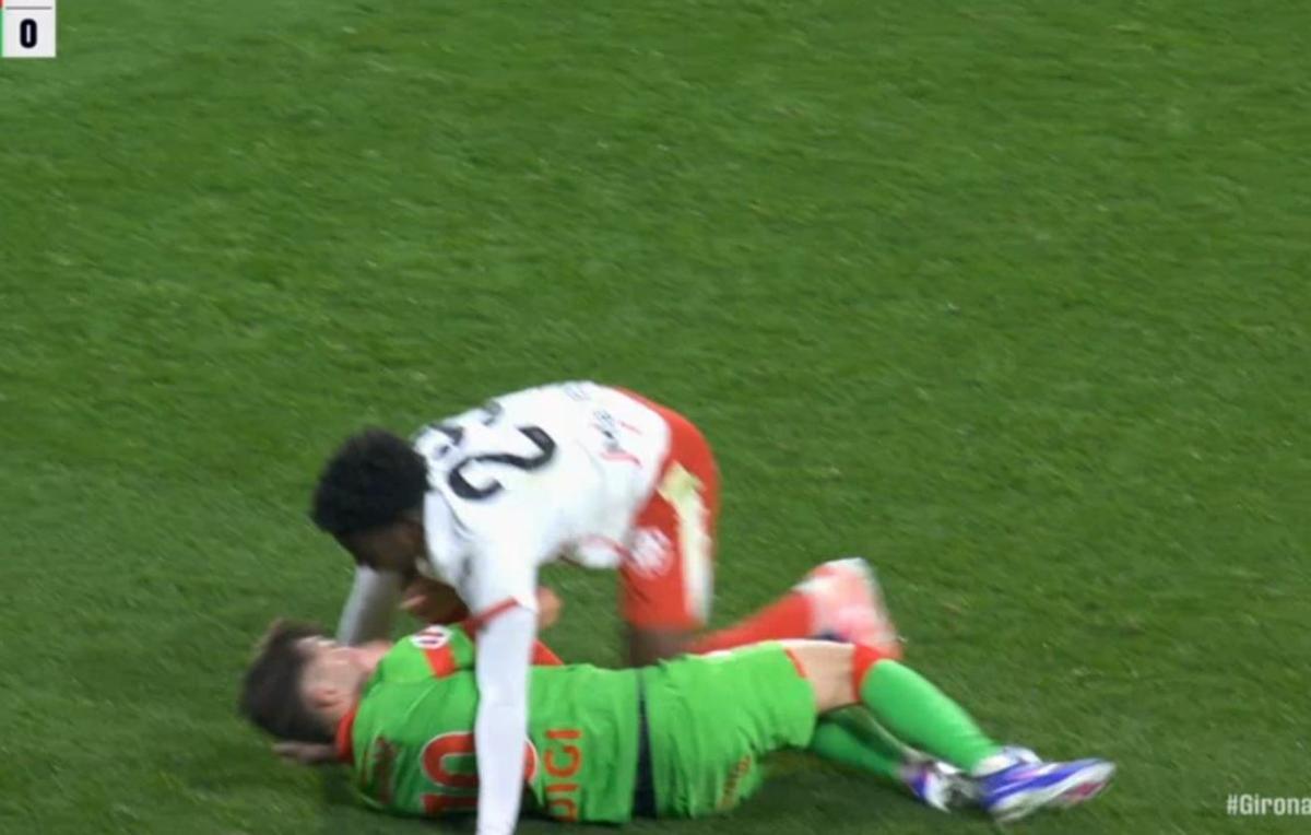 Lass y Aimar Oroz en la brutal tangana del Girona Osasuna