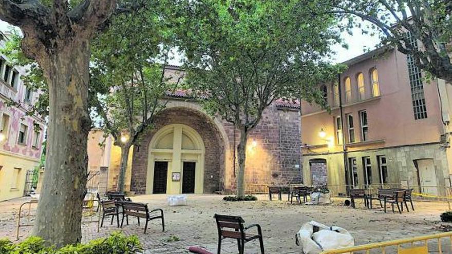 Vista general de la plaça, amb les obres pràcticament enllestides | AJUNTAMENT DE MARTORELL