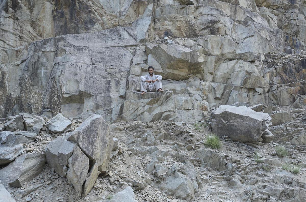 "Another Pakistan Story" von Joan Roig, zu sehen in Campos.