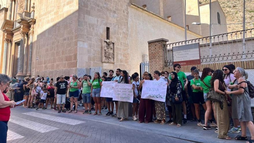 Las familias se movilizan contra el cierre inminente del colegio Virgen de la Puerta de Orihuela