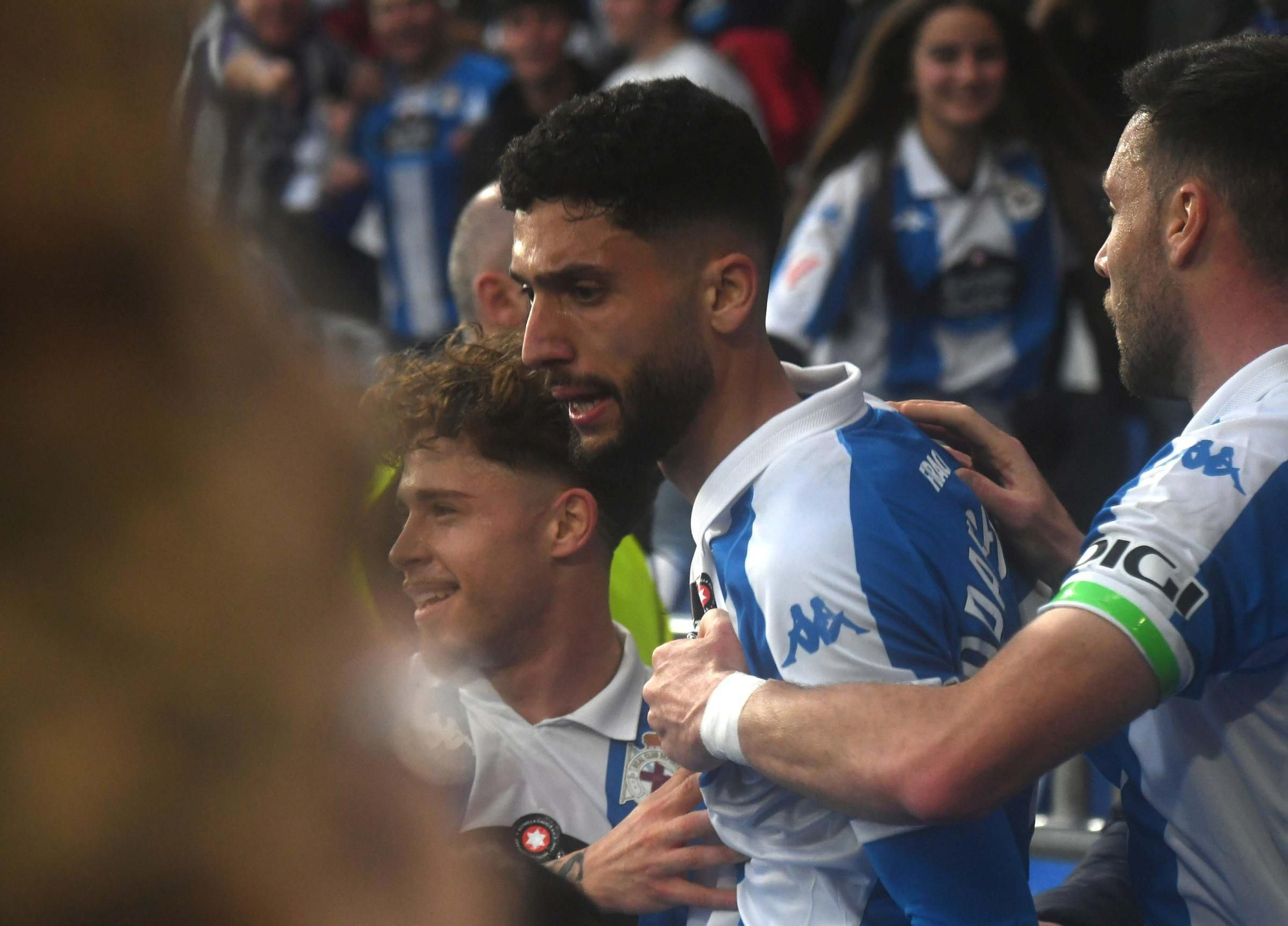 El Deportivo doblega al Almería en Riazor (3-1)
