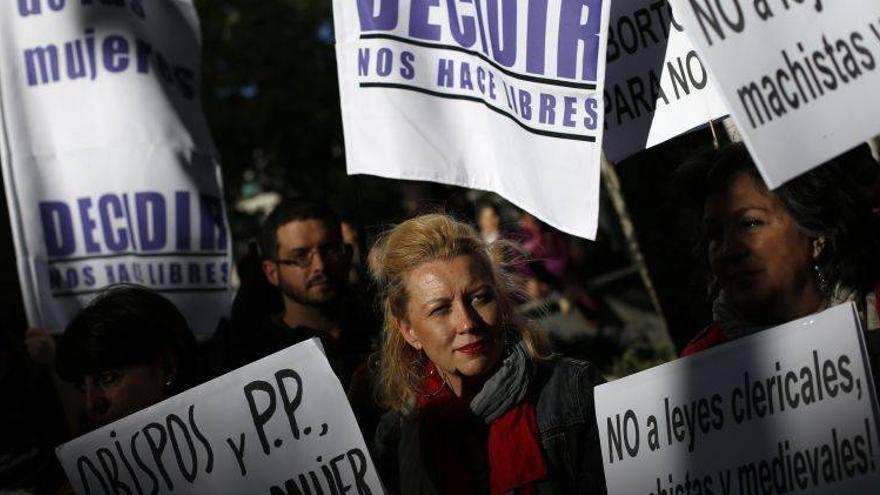 Gallardón desconcierta al PP con su gestión de la ley del aborto