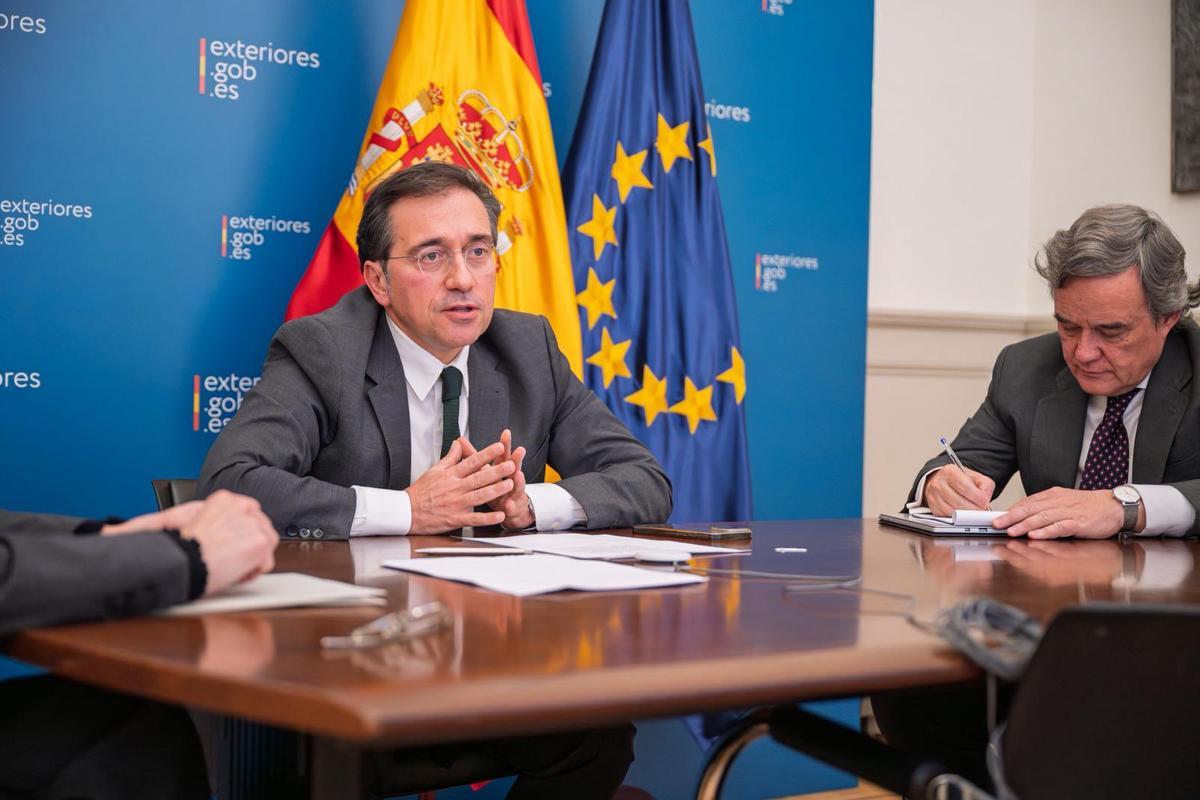 Albares habla con embajadores de la region del Golfo