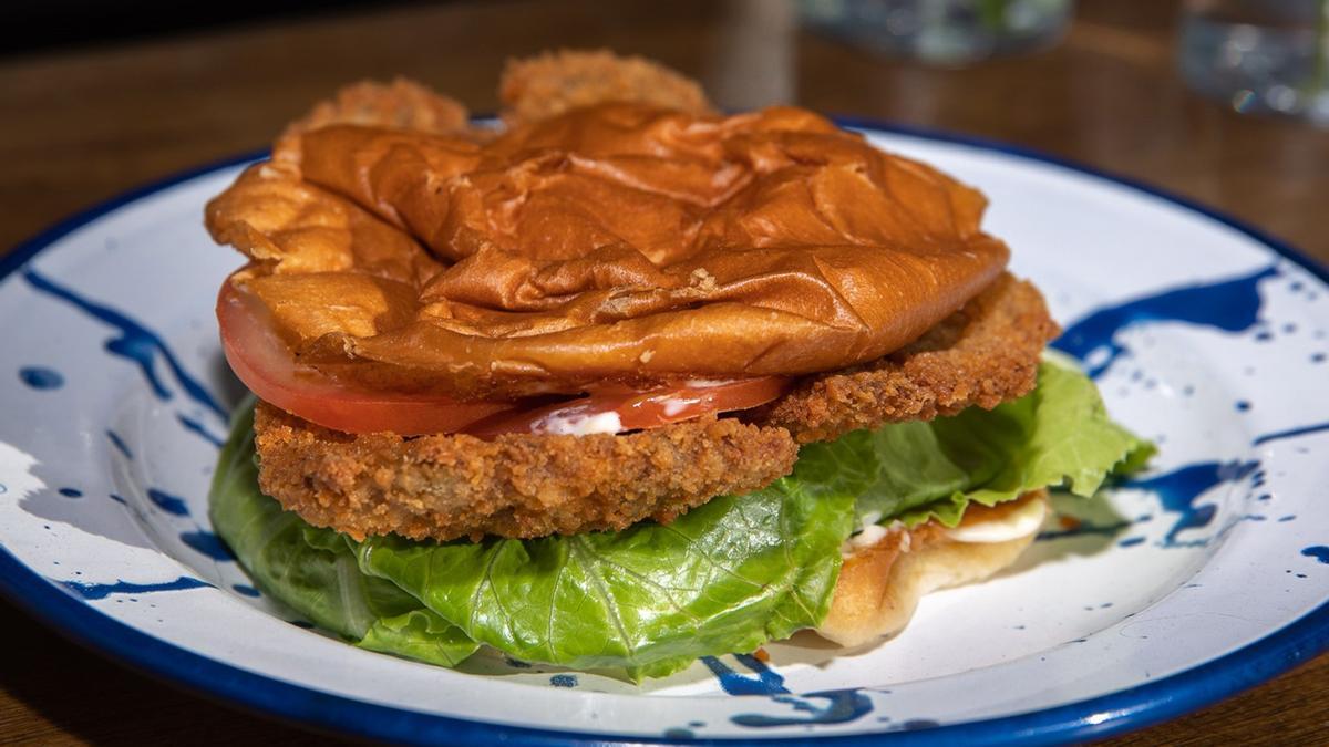 Bocadillo de milanesa del Bar Roma.