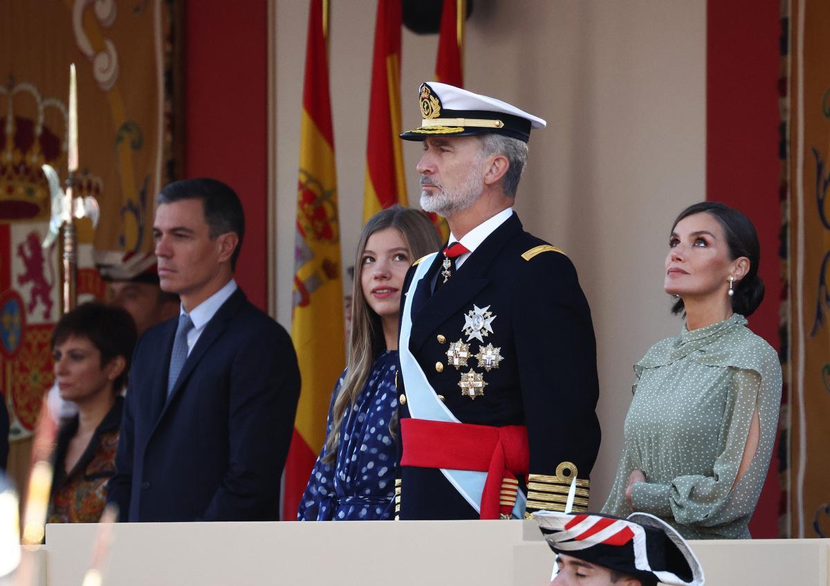 Desfile militar del Día de la Fiesta Naciona del 12 de octubre