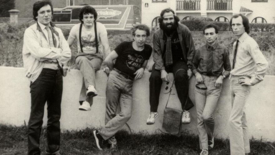 Fallece en Gijón Félix Sánchez Casero,  el jefe  de la mítica banda de rock  Los Stukas 