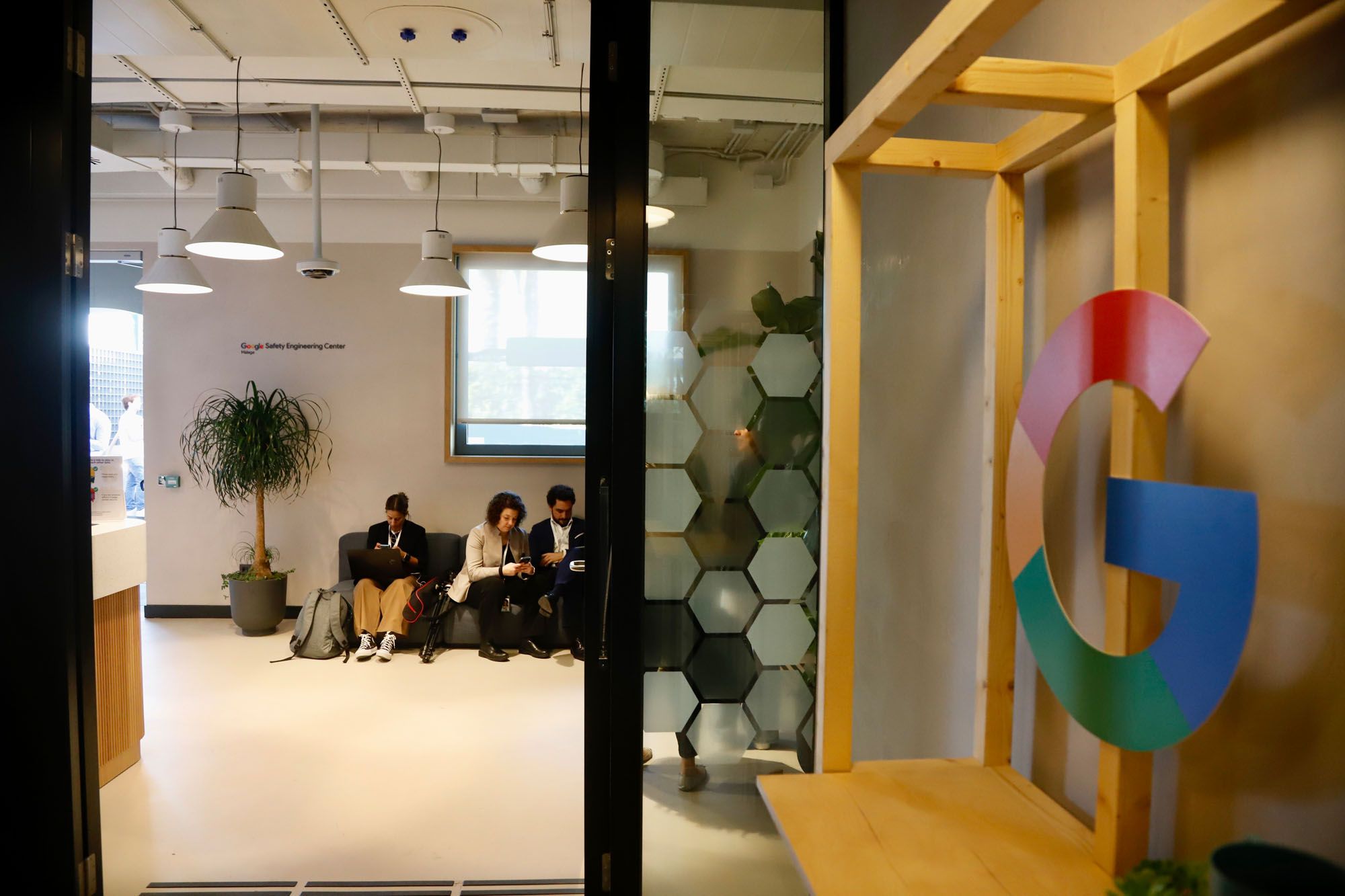 La inauguración del Centro de Ciberseguridad de Google en Málaga, en imágenes