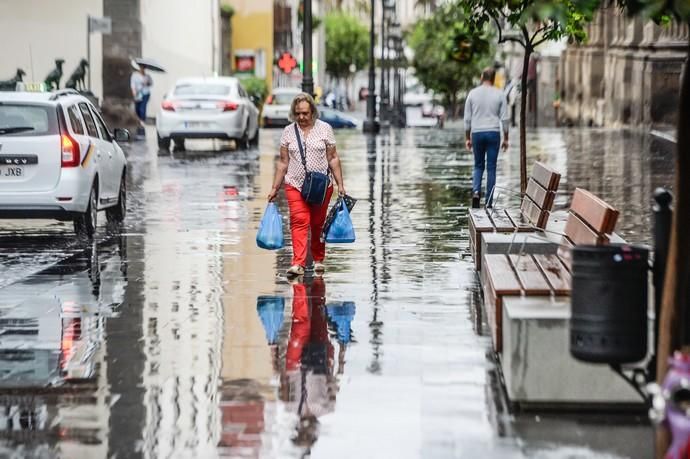 18-10-18. LAS PALMAS DE GRAN CANARIA. LLUVIA ...