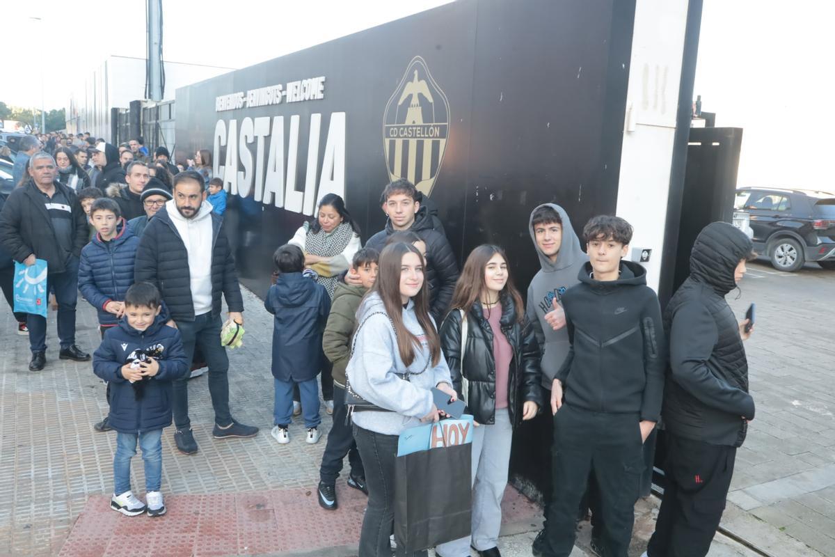 Galería | Búscate en el entrenamiento a puertas abiertas del CD Castellón