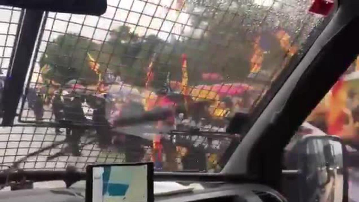 Vídeo grabado desde el interior una furgoneta de la Guardia Civil