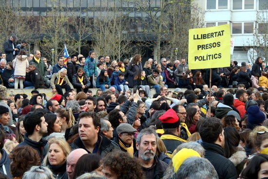 Concentració davant la subdelegació del govern a Girona