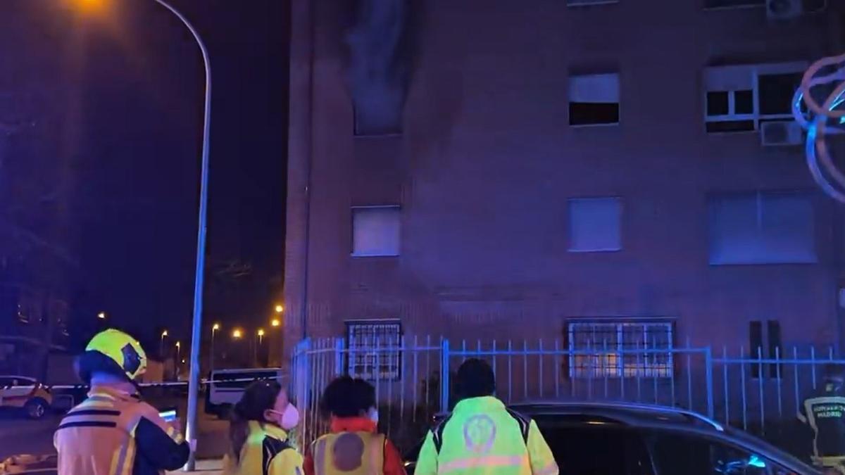 Dos muertos en el incendio de una vivienda en Madrid.